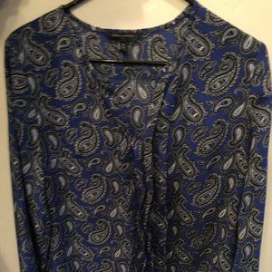 Banana Republic size XS royal blue and black paisley blouse